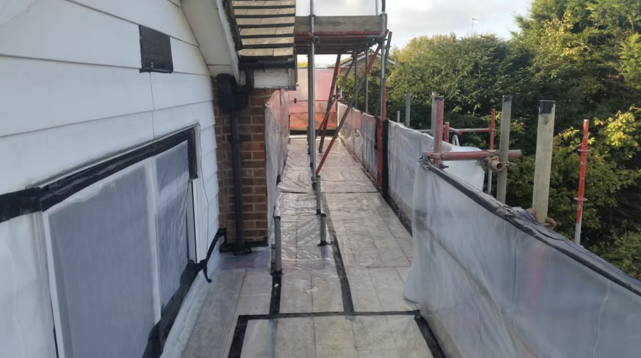 Asbestos SofitsRemoval of cement asbestos sofits
